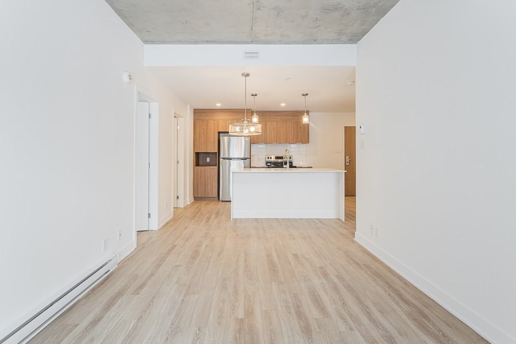 2929 Victoria — photo 1