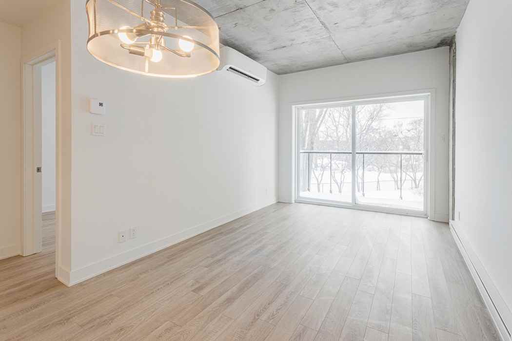 2929 Victoria — photo 2