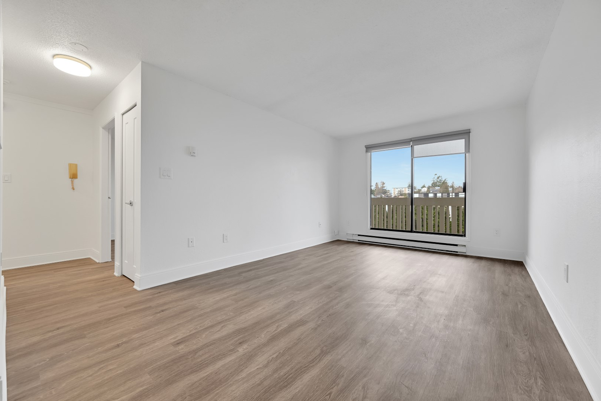 Ellery Manor Apartments - Photo 5 of 20