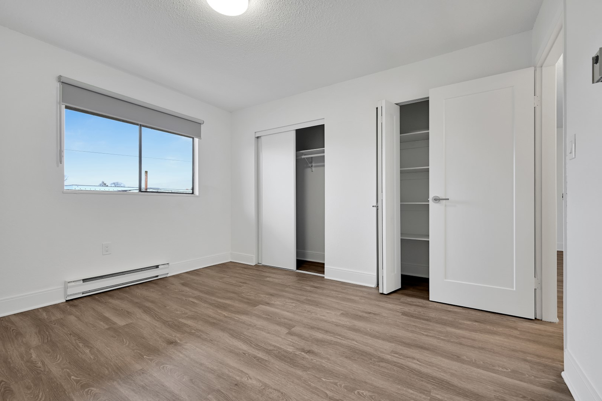 Ellery Manor Apartments - Photo 7 of 19