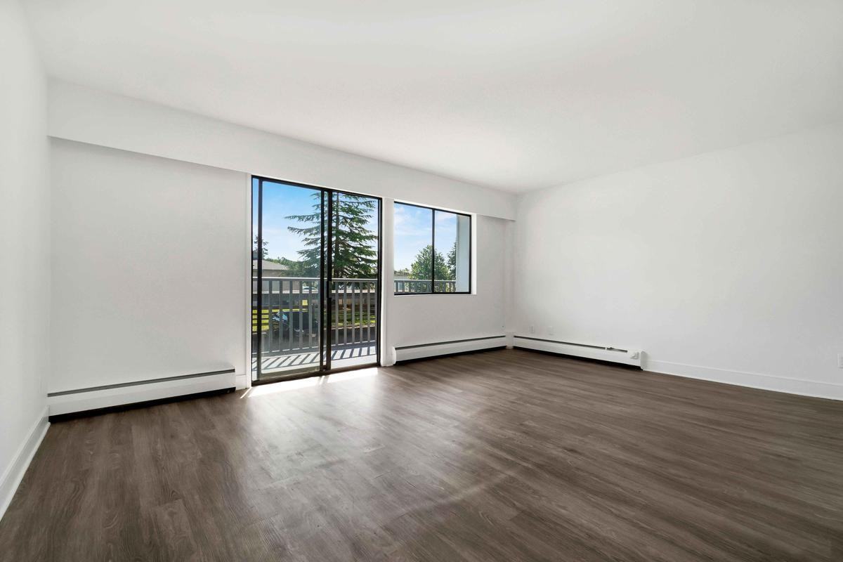 Richelieu Apartments - Photo 4 of 20