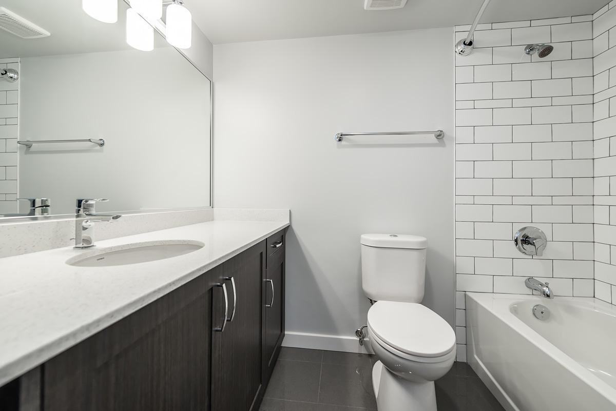 Royal Graham Apartments - Photo 5 of 12