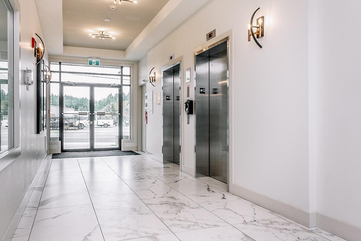 The Star on Goldstream - Photo 4 of 48