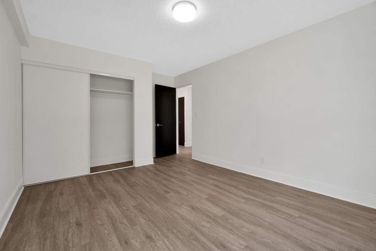 Blue Cedar Apartments - Photo 5 of 28