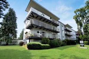 featured image of 1035 Pendergast St