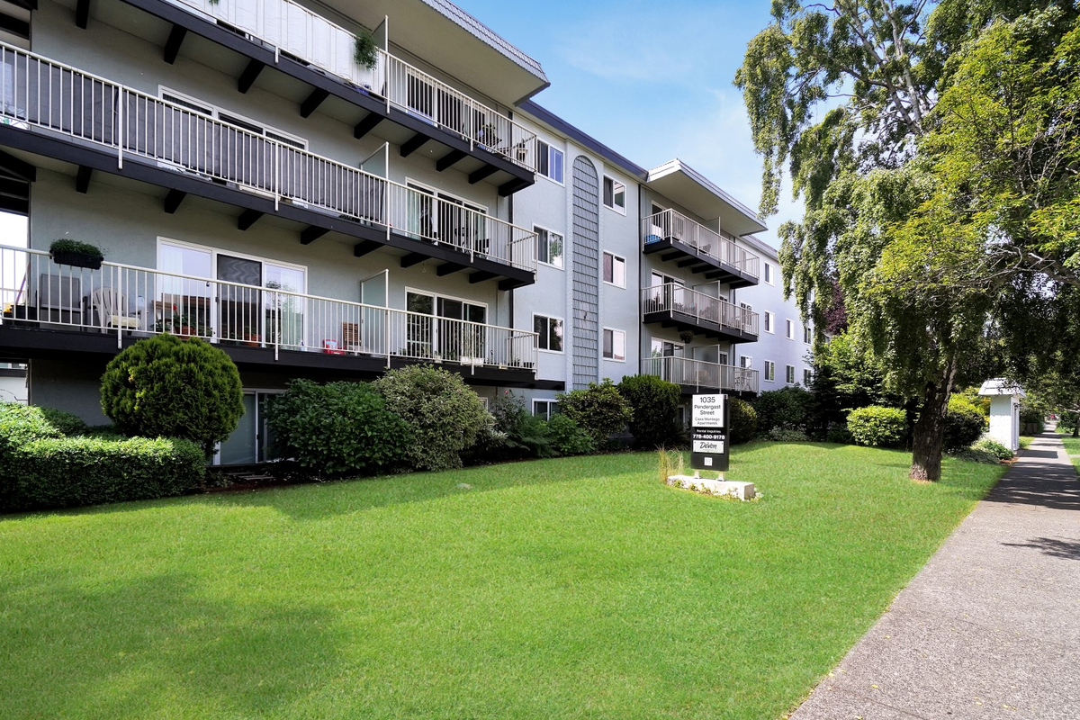 Casa Montego Apartments - Photo 3 of 20