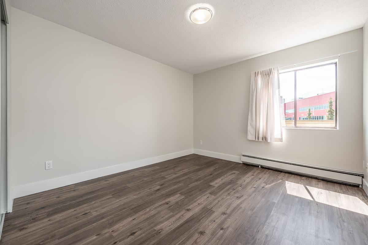 Pembroke Place Apartments - Photo 2 of 11