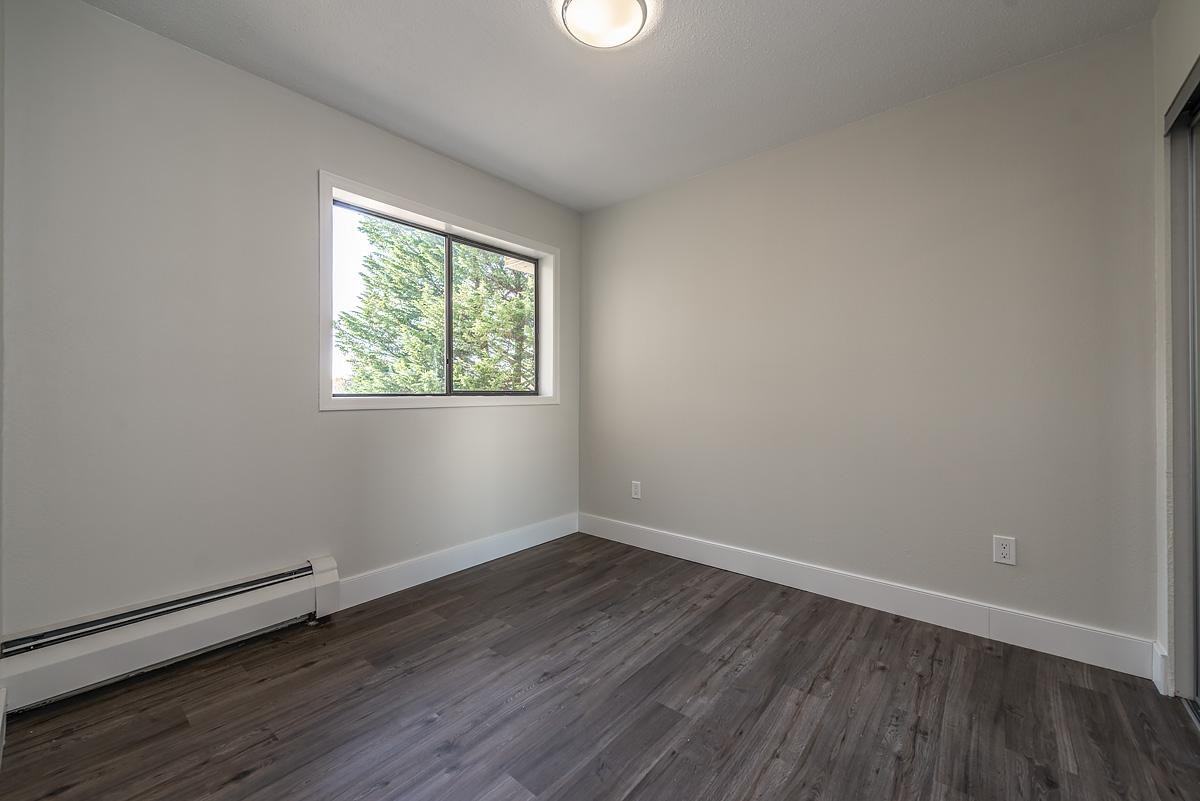 Sir Francis Drake Apartments - Photo 7 of 20