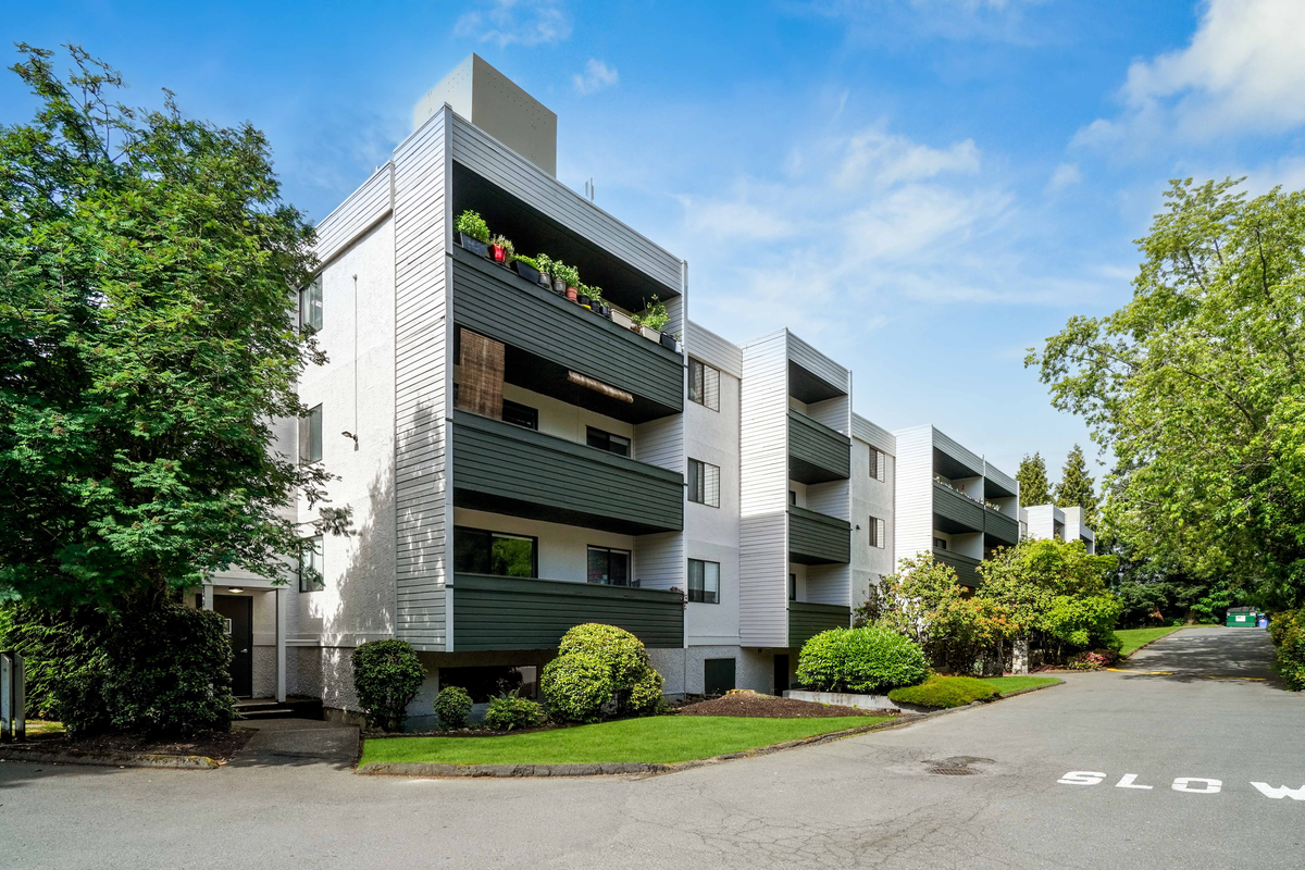 Brentwood Tower Apartments - Photo 2 of 17