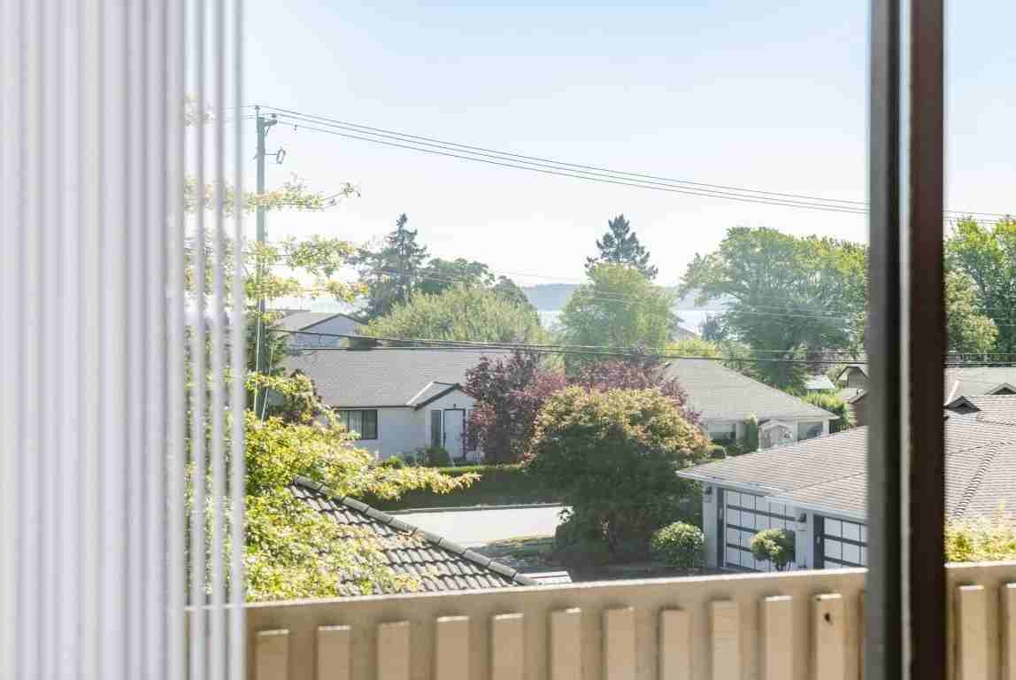 Roberts Manor Apartments - Photo 5 of 15