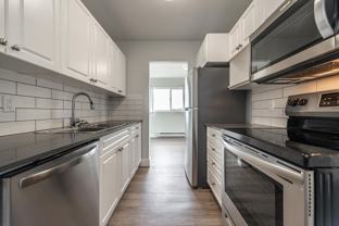 Chamberlain Walk Apartments - Photo 1 of 1