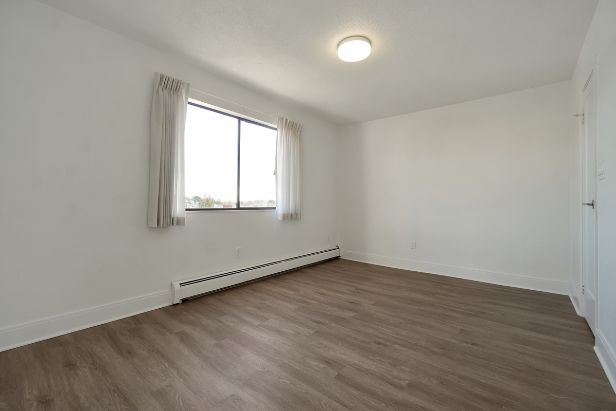 Market Green Apartments - Photo 7 of 19