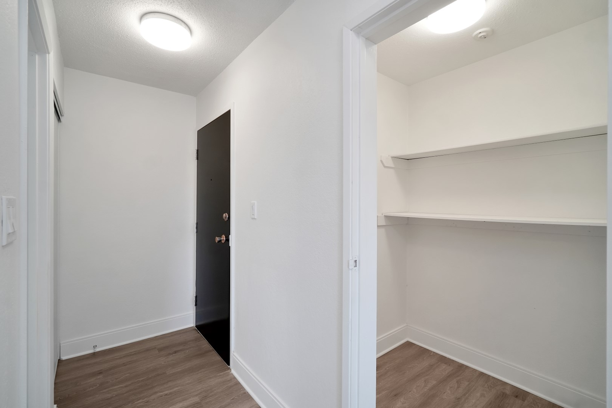 Market Green Apartments - Photo 4 of 18
