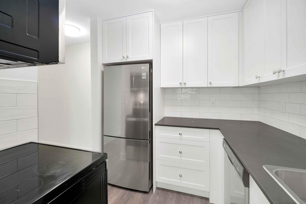 Gorge Shores Apartments - Photo 7 of 47