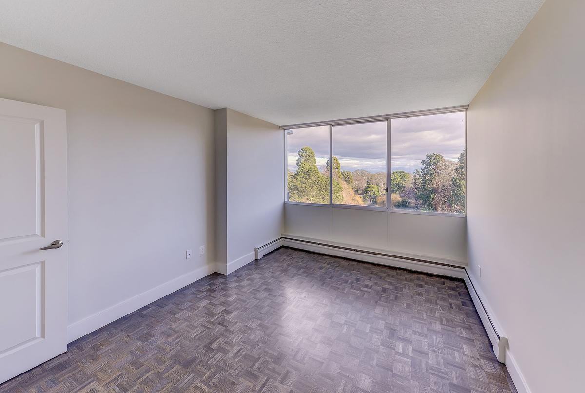 Goodacre Towers Apartments - Photo 4 of 50