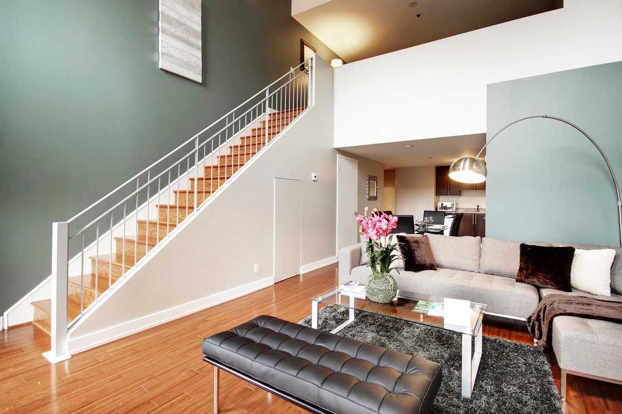 Modern Apartments in Montreal | Fully Furnished - Photo 3 of 27