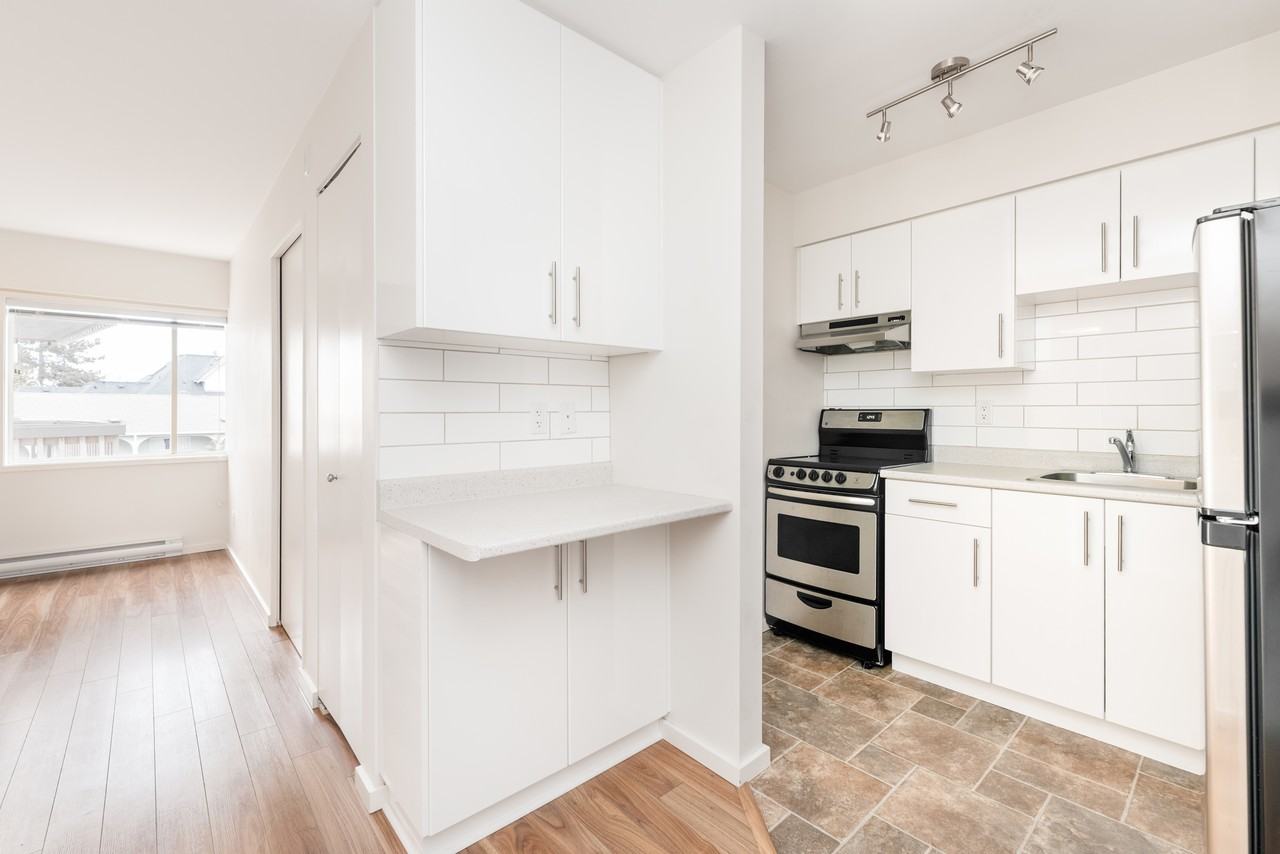 Royal Arms - Photo 3 of 19