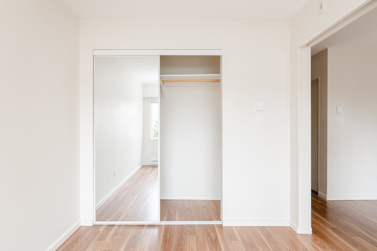 Royal Arms - Photo 6 of 19