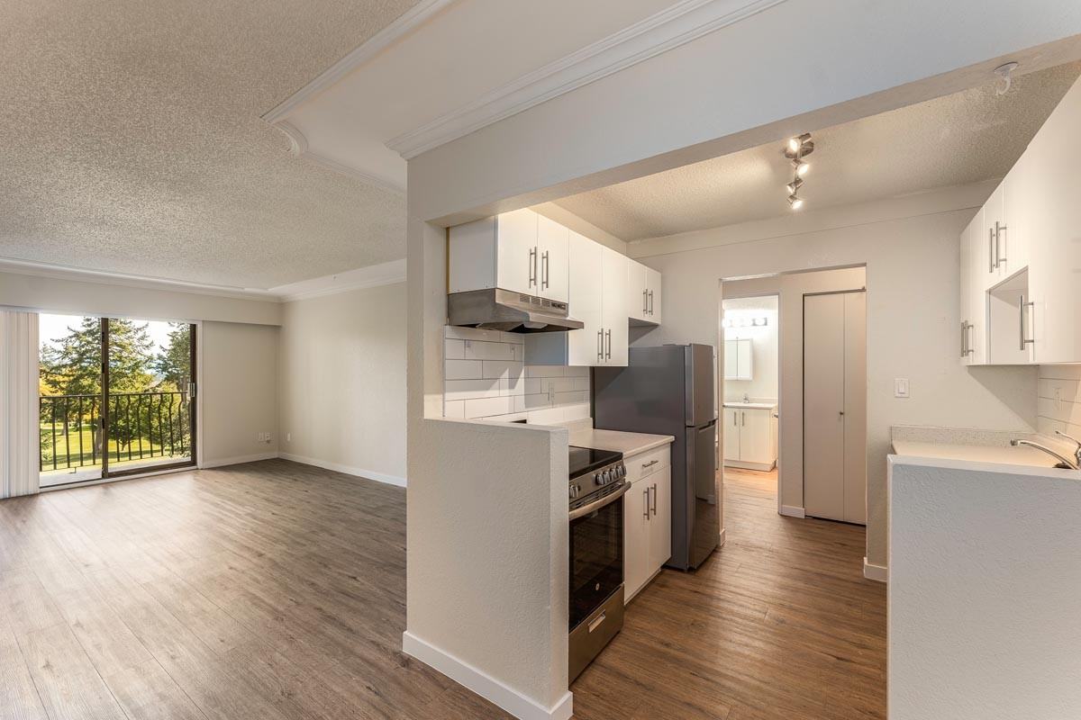 Highland Place Apartments - Photo 4 of 16