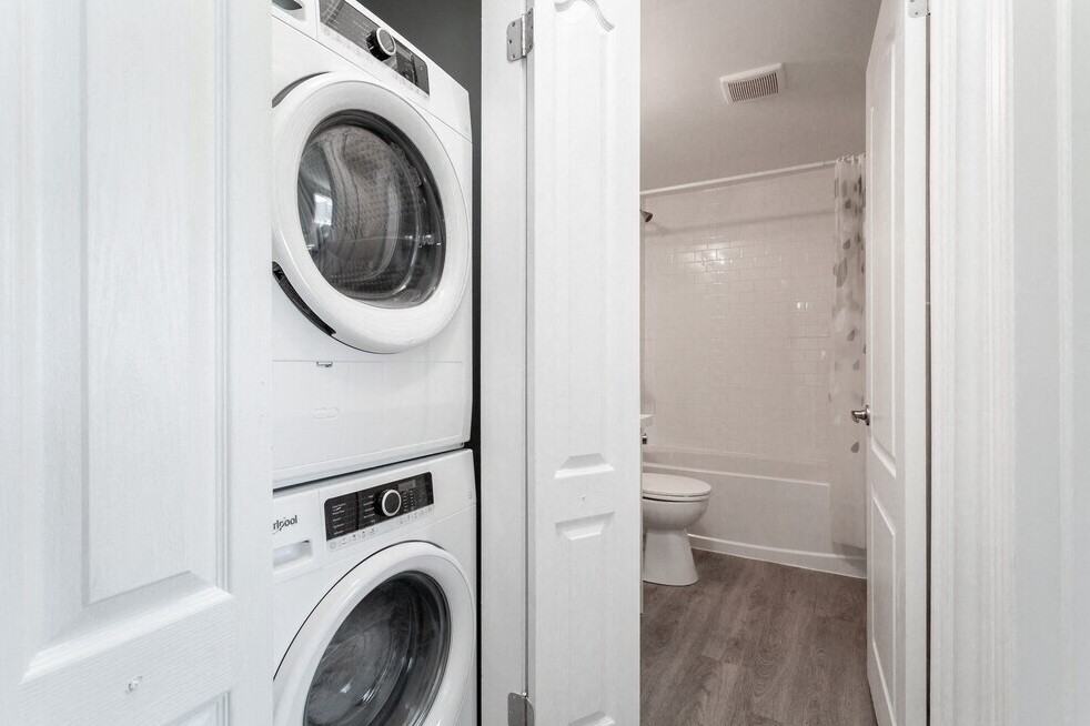 160 Hughson Street South - Photo 3 of 11