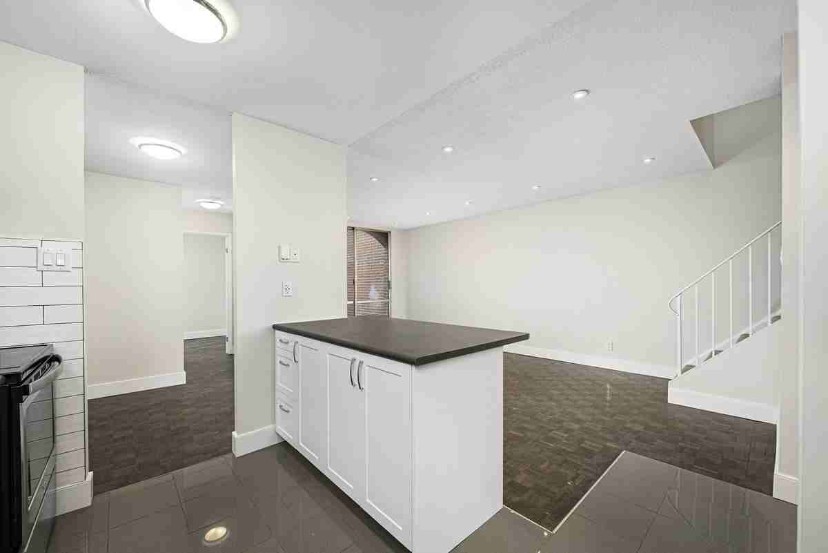 7280 Darcel Avenue - Photo 7 of 13
