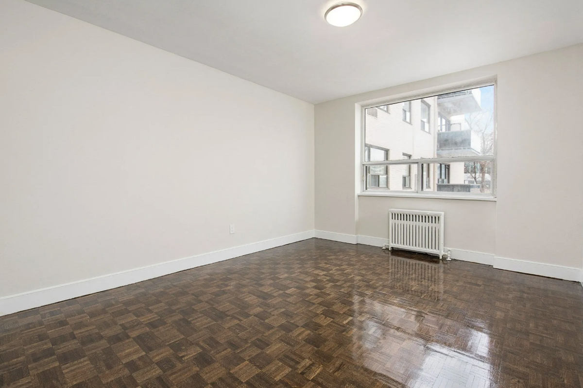 200 Ridley Boulevard - Photo 7 of 15