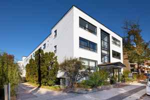 featured image of 140 Kingston Rd