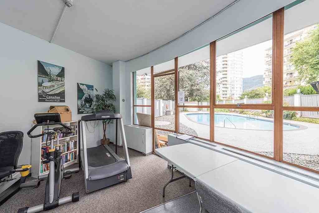 2190 Bellevue Avenue - Photo 6 of 18