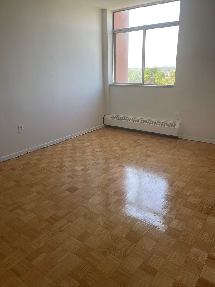 2255 Weston Road, Toronto - Photo 5 of 10