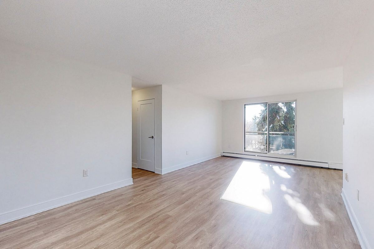 746 Fanshawe Park Road - Photo 4 of 10