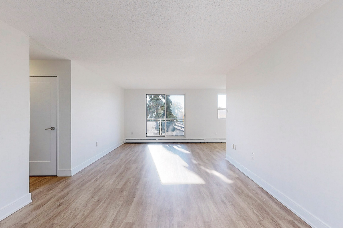 746 Fanshawe Park Road - Photo 5 of 10