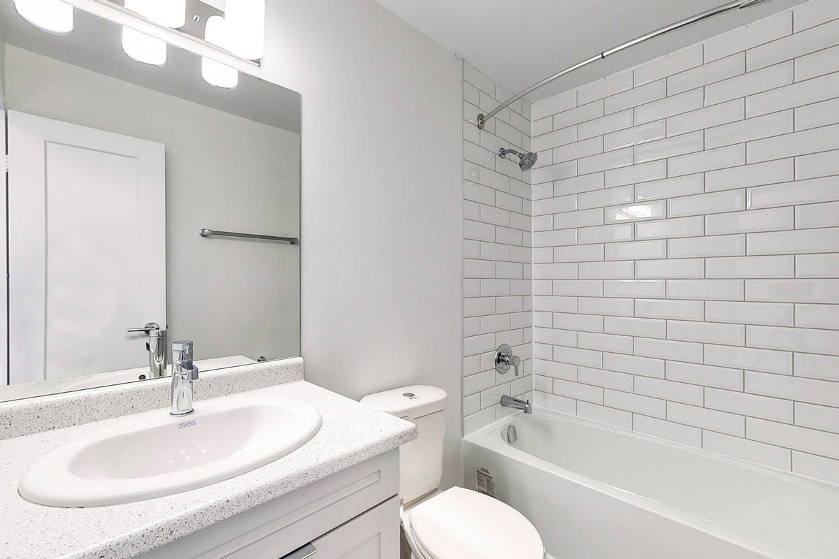 746 Fanshawe Park Road - Photo 6 of 10