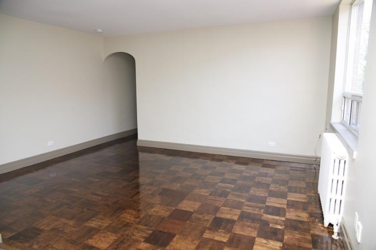 1065 Eglinton Ave West - Photo 7 of 11