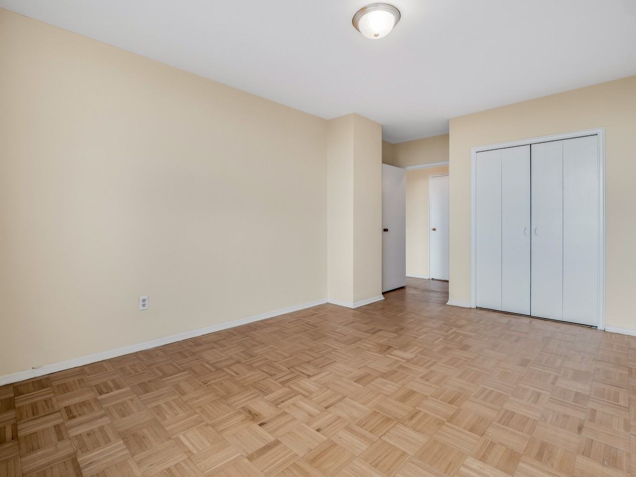 3801 Riverside Drive East - Photo 6 of 12