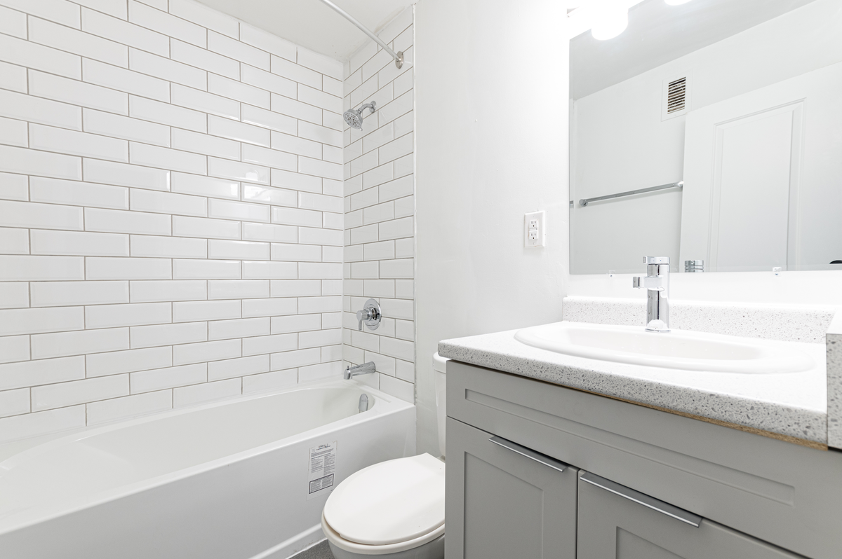 135 Connaught Avenue & 543 Mornington Avenue - Photo 7 of 9