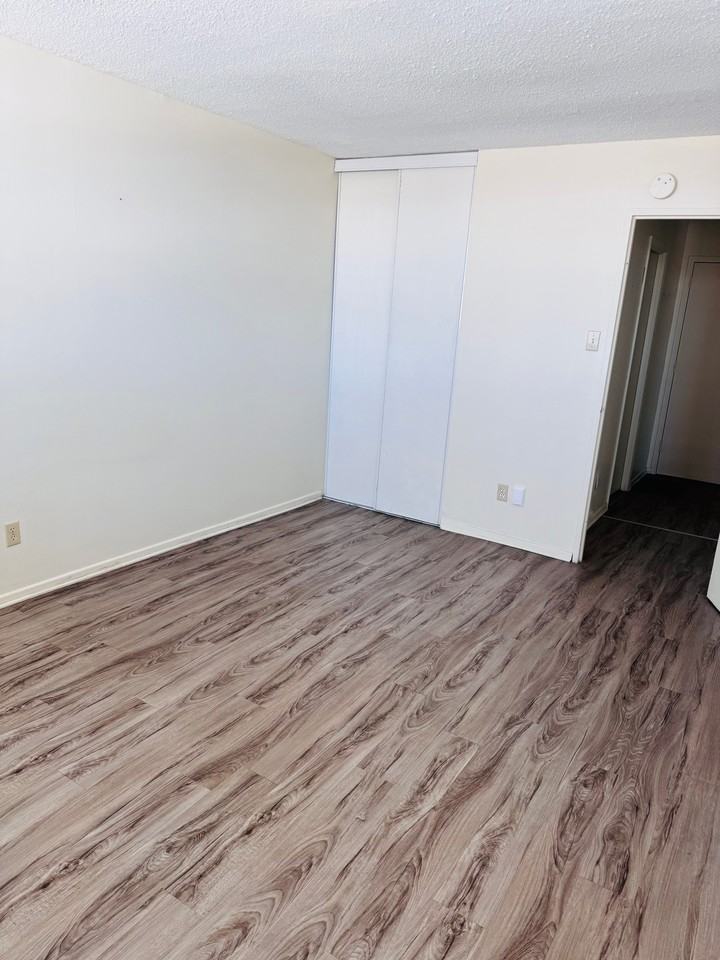 Suites of Somerset - Photo 4 of 15