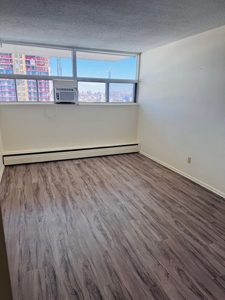 Suites of Somerset - Photo 5 of 15