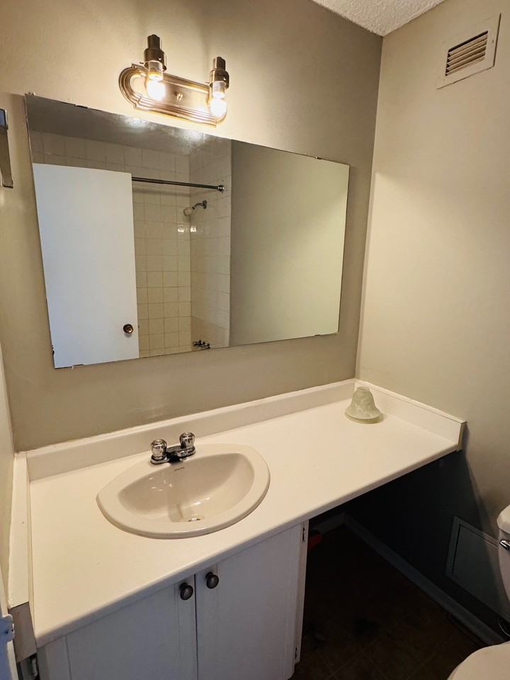 Suites of Somerset - Photo 7 of 15