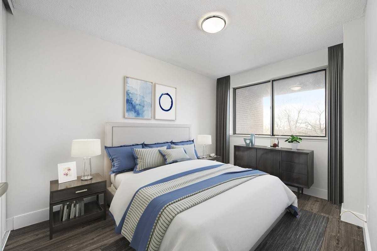 7170 Darcel Avenue - Photo 4 of 24