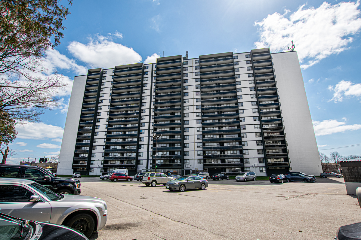 3434 Eglinton Avenue, East - Photo 7 of 12