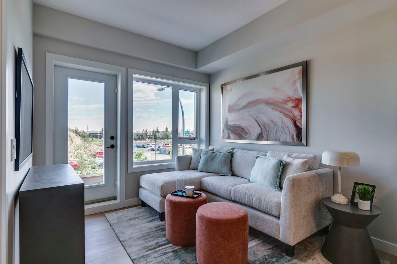 Shawnessy Station - Photo 5 of 50