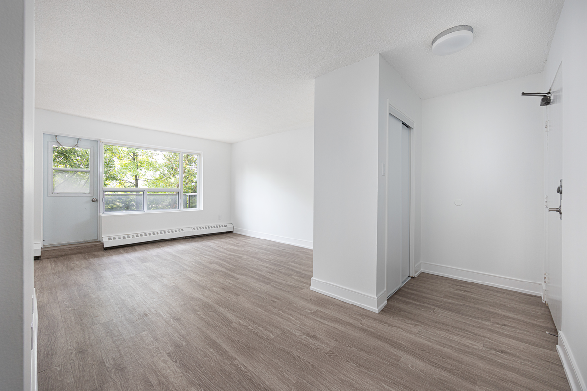 274-278 Cedar Avenue - Photo 6 of 12