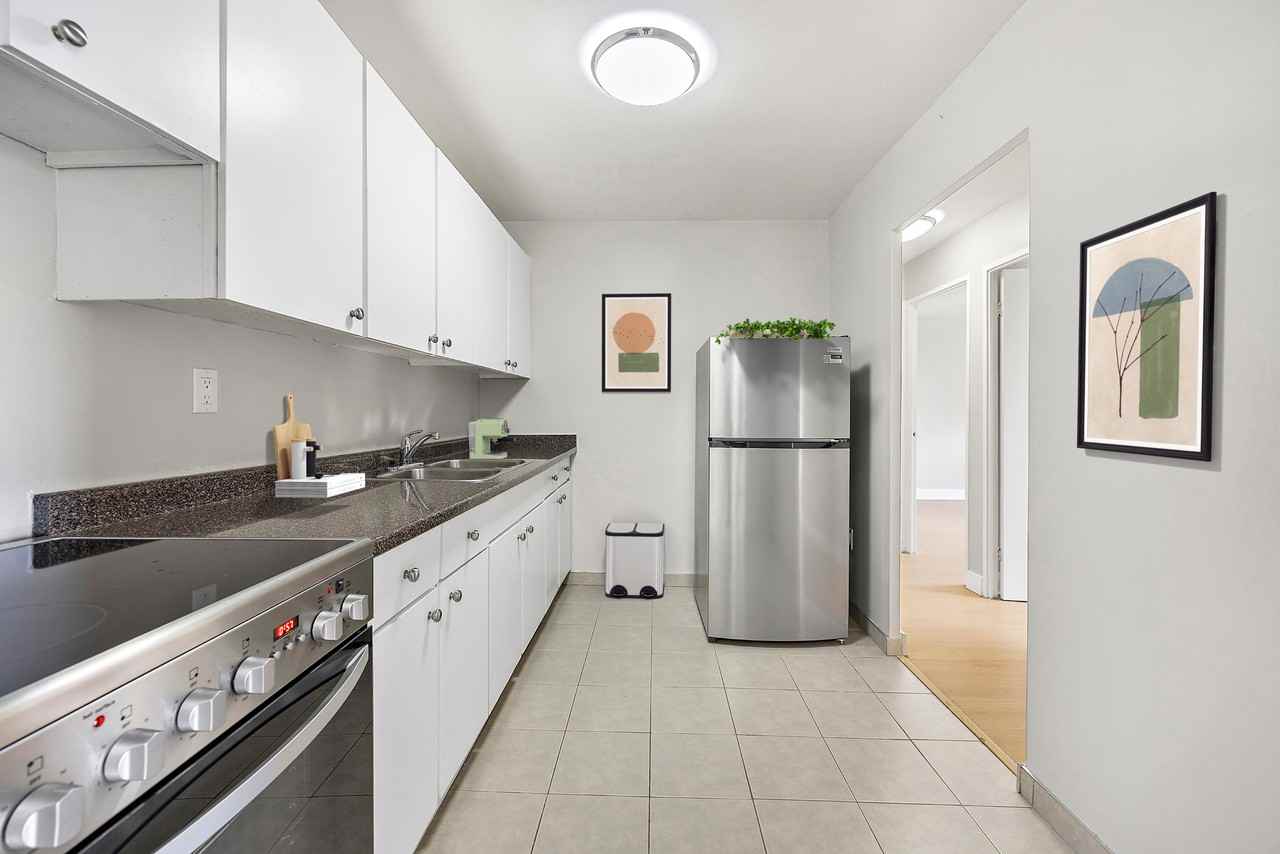 725-745 Wonderland Road South - Photo 2 of 19