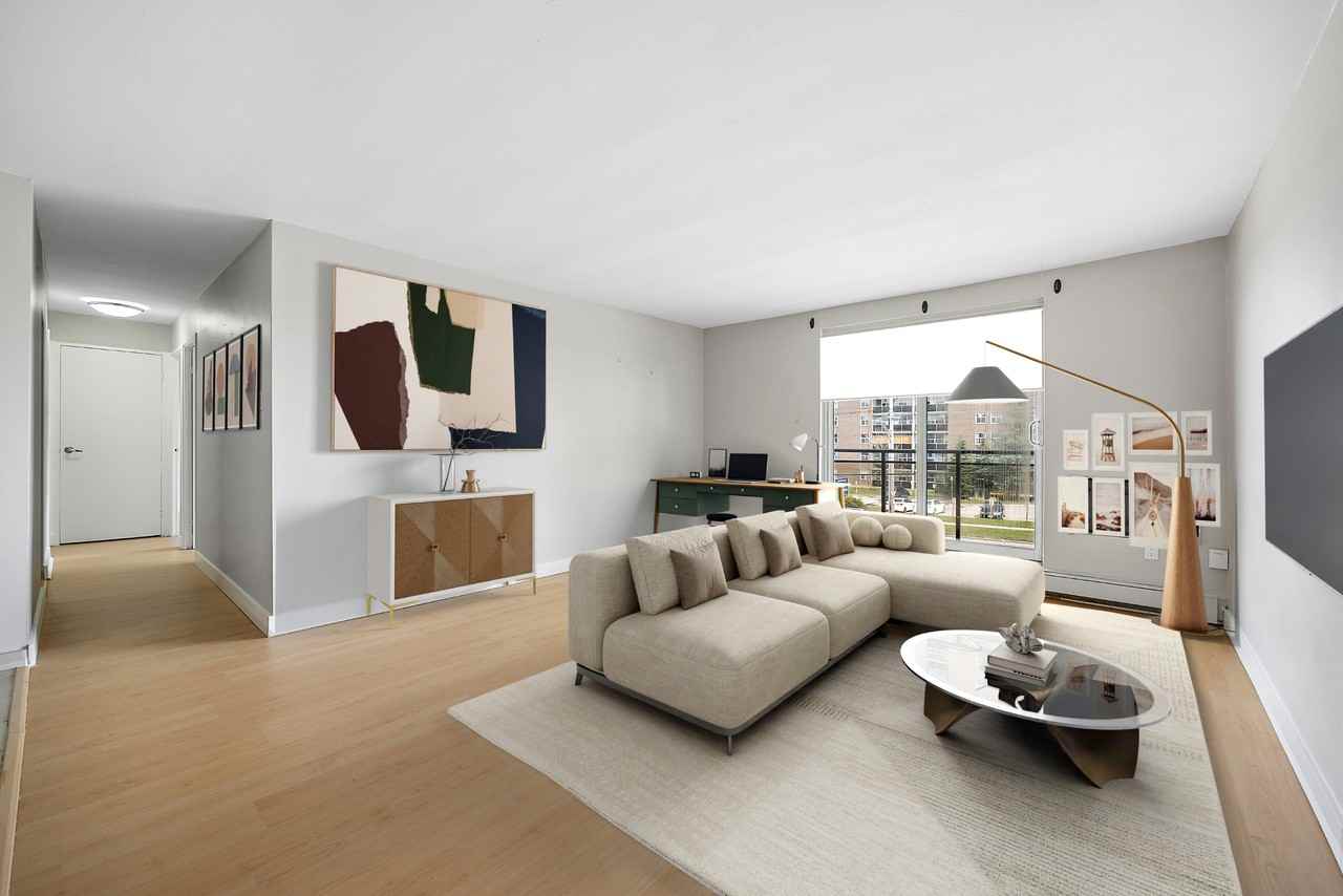 725-745 Wonderland Road South - Photo 3 of 19