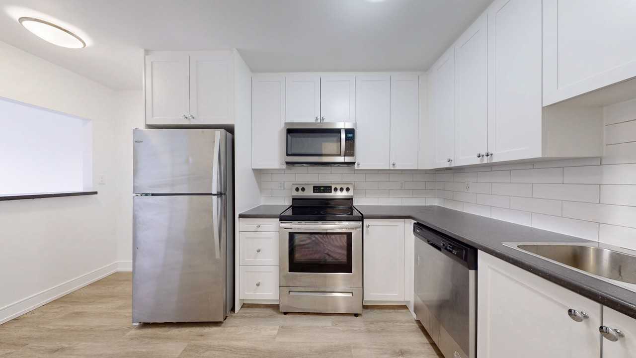 540 Proudfoot Lane - Photo 2 of 13