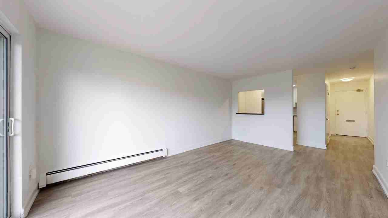 540 Proudfoot Lane - Photo 5 of 13