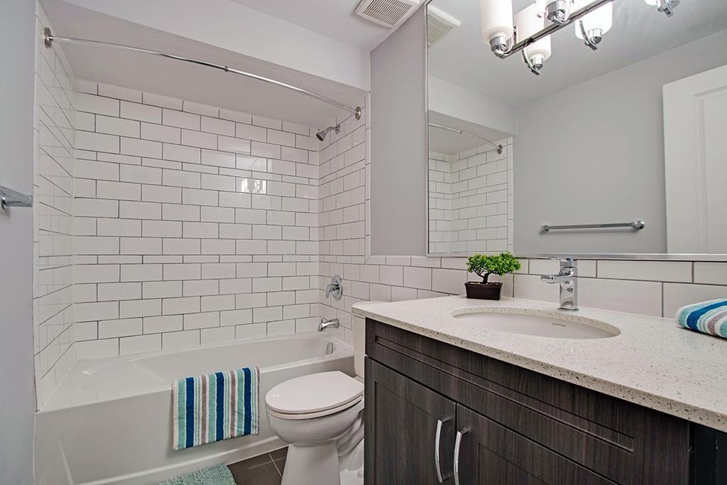 452-560 Arlington Boulevard - Photo 3 of 5