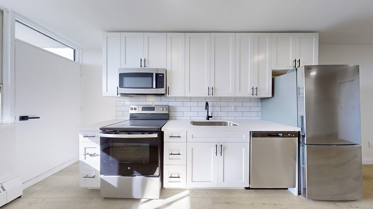 675 Martin Grove Road - Photo 3 of 35