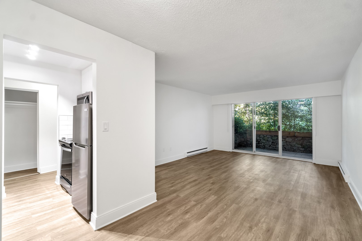 Granada Court Apartments - Photo 7 of 14