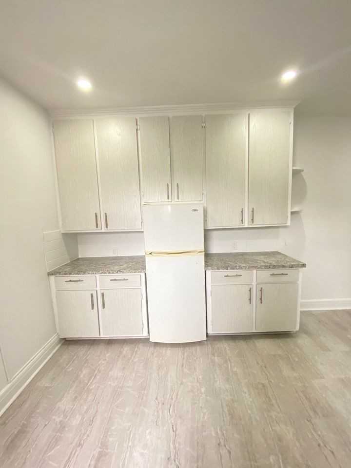 5821 CHEMIN COTE ST LUC - Photo 7 of 38